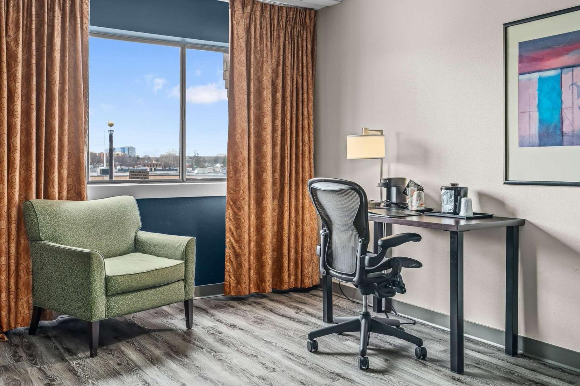 Quality Inn & Suites Mall Of America - Msp Airport Bloomington Dış mekan fotoğraf