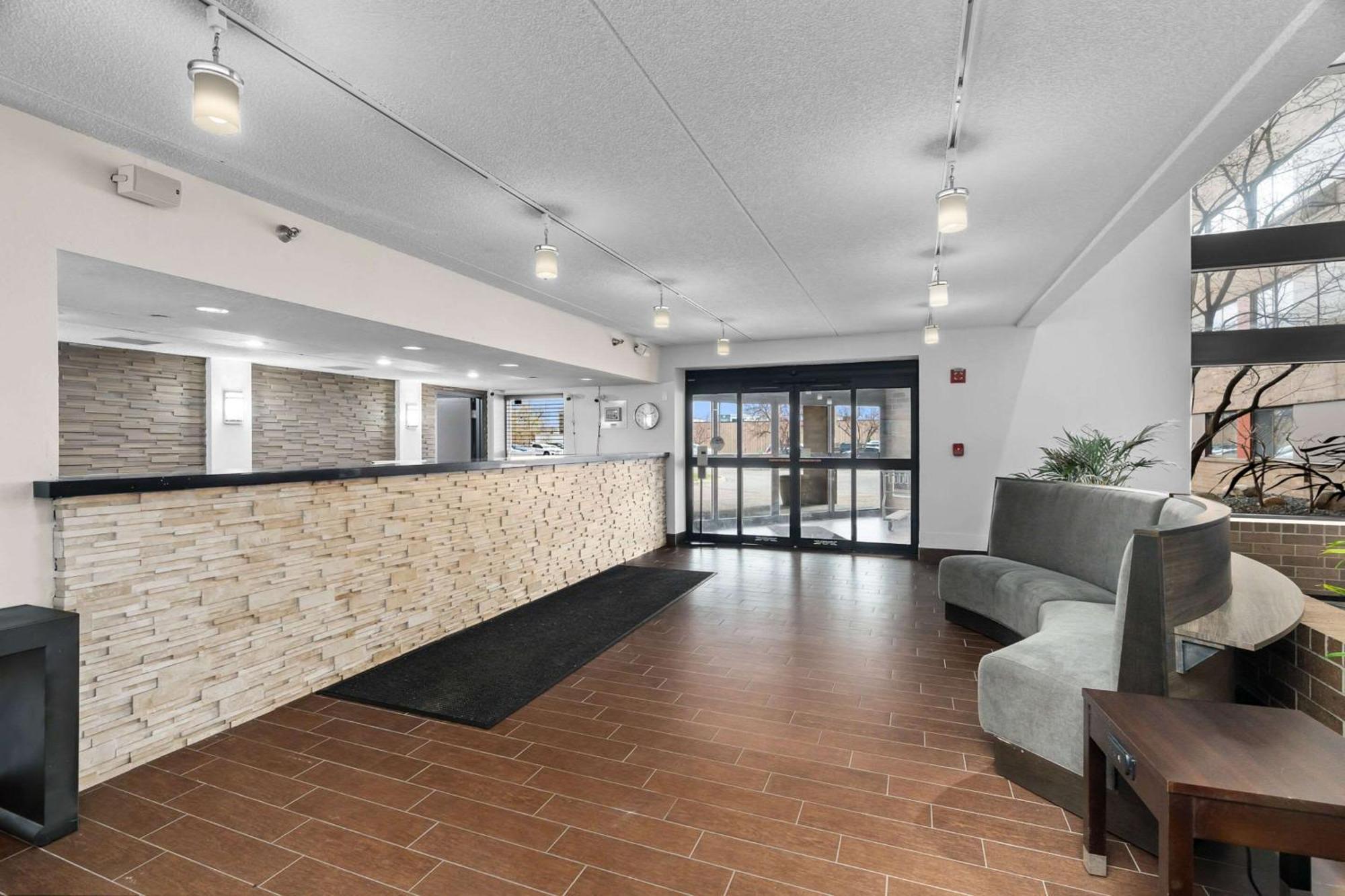 Quality Inn & Suites Mall Of America - Msp Airport Bloomington Dış mekan fotoğraf